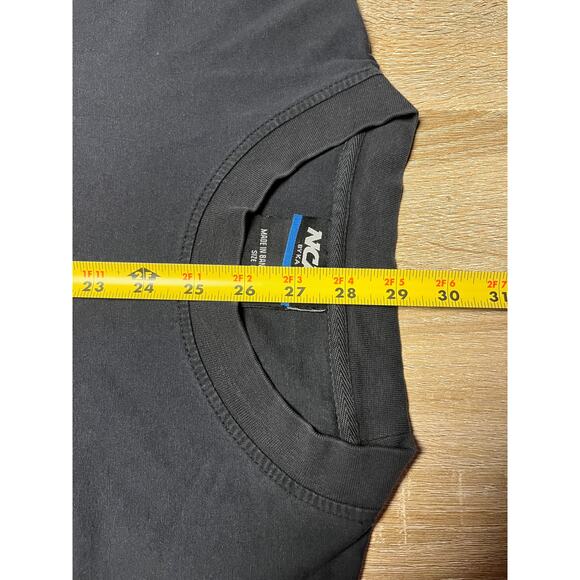 University of Wisconsin Badgers Black Vintage NCAA TShirt Large - Picture 4 of 4